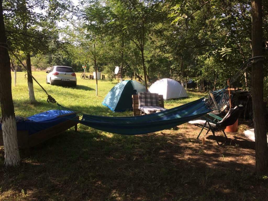 Camping In Clisura Dunarii Ешелница Экстерьер фото