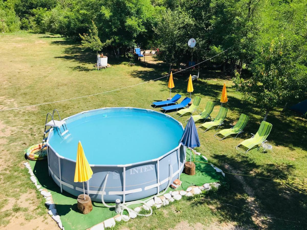 Camping In Clisura Dunarii Ешелница Экстерьер фото